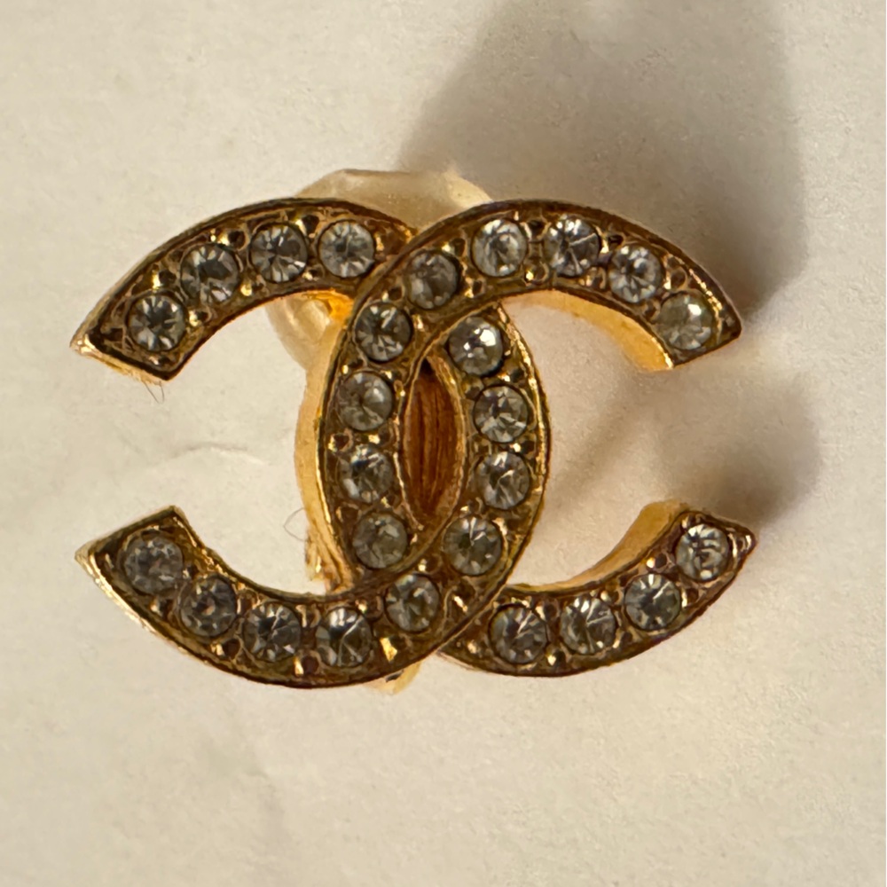 CHANEL Earrings Vintage CC Logo Crystal Clip On 24K Gold Plated Studs with Box - Picture 4 of 13